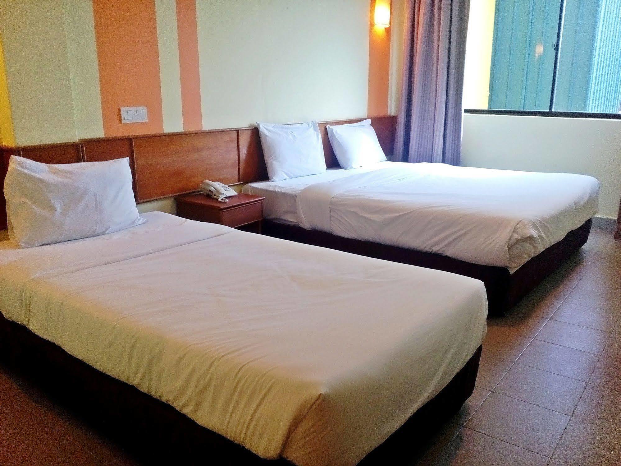 Sun Inns Hotel Sitiawan Exterior photo